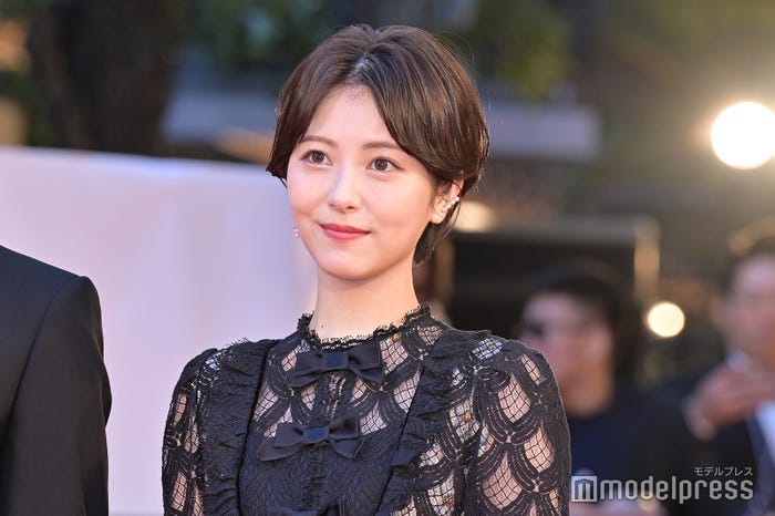 浜辺美波(C)モデルプレス