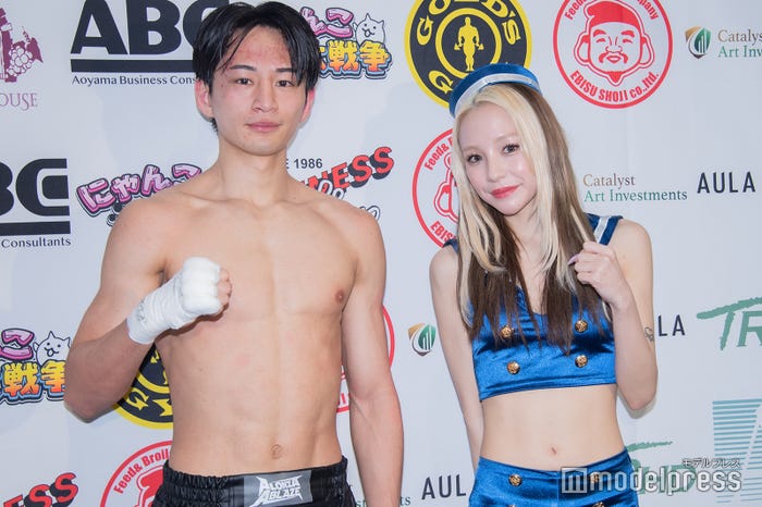 松山勇汰選手、鈴木ユリア(C)モデルプレス