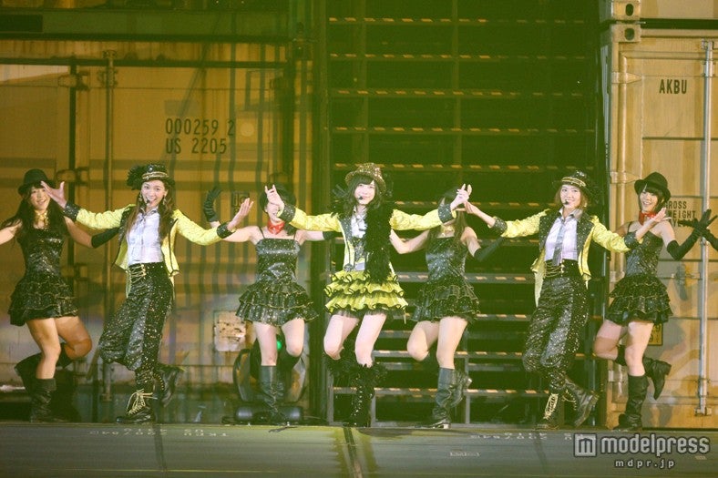 「AKB48 2013 真夏のドームツアー～まだまだ、やらなきゃいけないことがある～」ナゴヤドーム公演2日目より（C）AKS