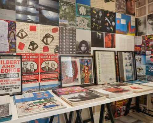 1997年から現在まで24年間におよぶプロジェクト、アート紙『ポワンディロニー』を紐解く展示が「アニエスベー ギャラリー ブティック」にて開催中。