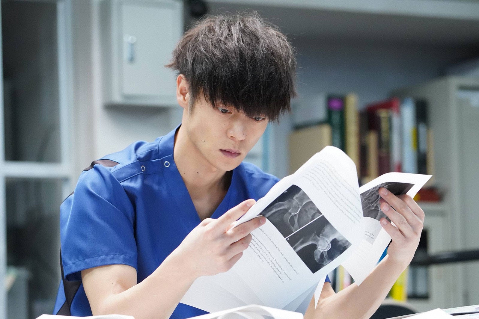 窪田正孝／「ラジエーションハウス～放射線科の診断レポート～」第4話より（C）フジテレビ