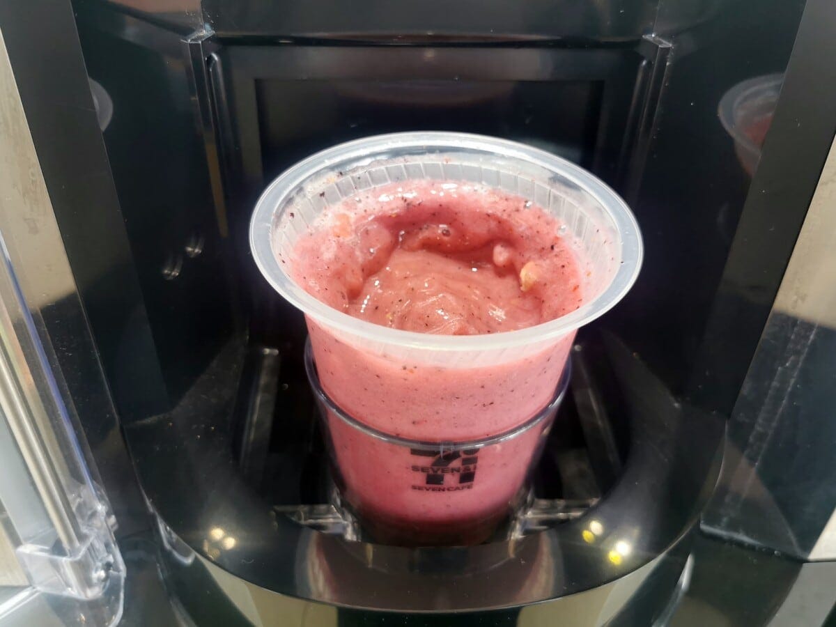 鮮やかなベリーの色もおいしそう!