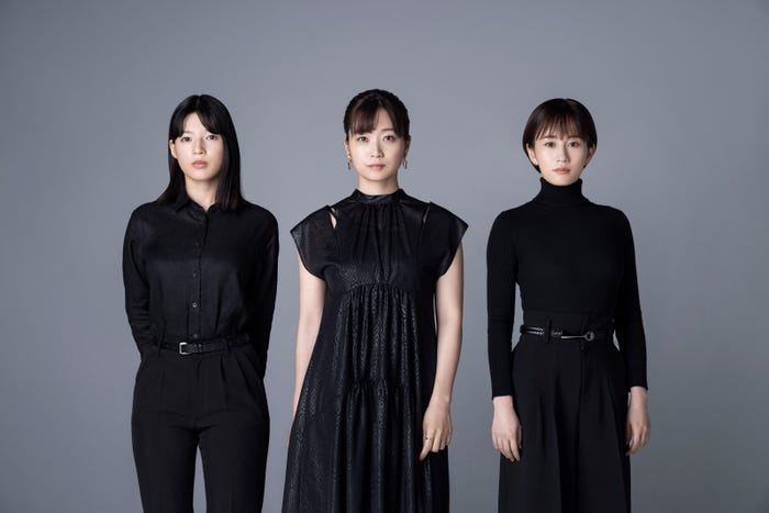 石井杏奈、深川麻衣、前田敦子(C)読売テレビ・日本テレビ