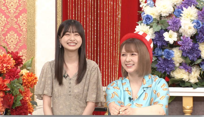 松岡はな、村重杏奈(C)日本テレビ