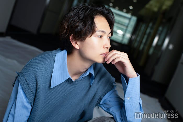 綱啓永(C)モデルプレス