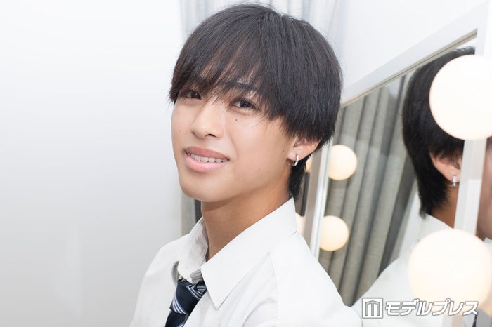 「今日好き」曽根凌輔、“金髪”加工ショットにファン悶絶「雰囲気変わる」「イケメンすぎて心臓もたない」