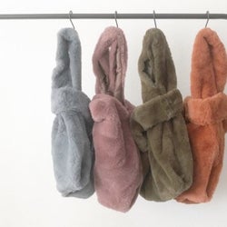 【ダイソー】見つけたら即買いしたい「ファーバッグ」