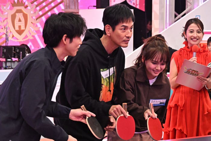 沢村一樹、松坂桃李、多部未華子(C)TBS