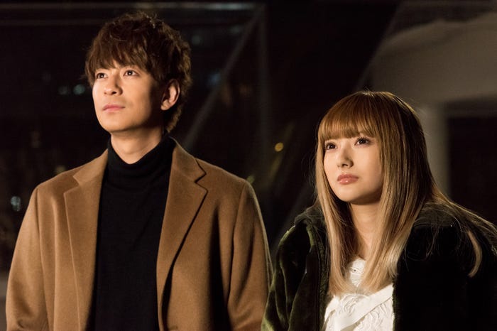 三浦翔平、安斉かれん「M 愛すべき人がいて」第4話より(C)テレビ朝日/AbemaTV,Inc