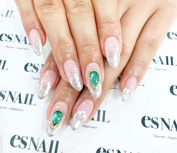 いつもと違うグラデーションを/画像提供:esNAIL