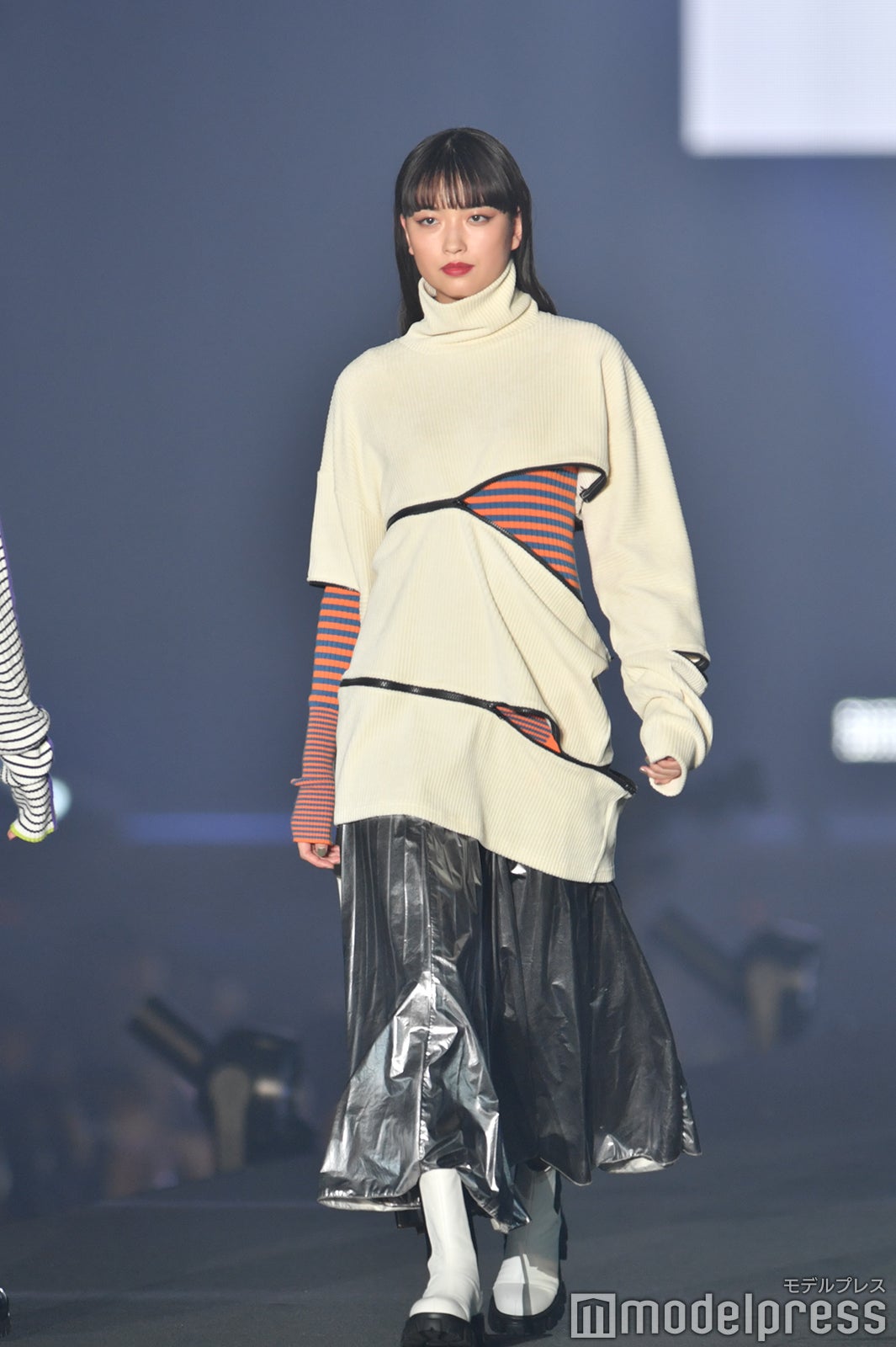 （C）モデルプレス