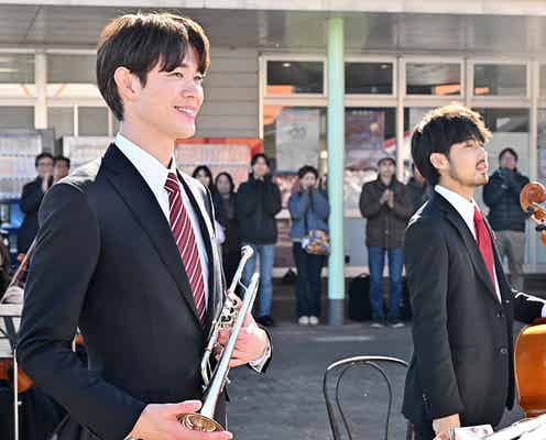 「さよならマエストロ」宮沢氷魚、“10歳下”芦田愛菜に感じる大人の魅力「僕は乗っかっていくだけ」<インタビュー>