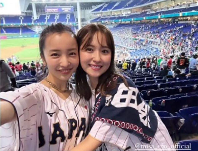 板野友美、衛藤美彩／板野友美Instagramストーリーズより