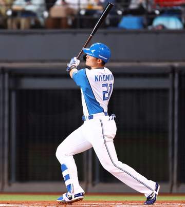 日本ハム・清宮幸 確信歩きの6号2ラン オリックス・エスピノーザから初回に4得点