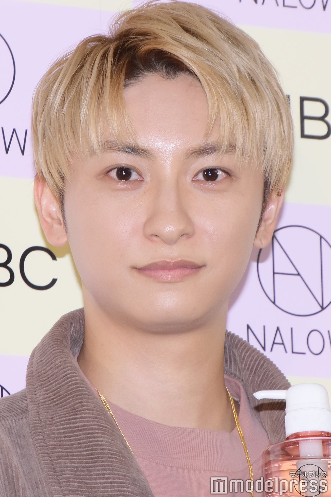 與真司郎（C）モデルプレス