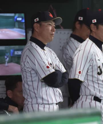 侍ジャパン痛恨 四回でチャレンジ権を喪失 源田の二盗で行使も判定覆らず 乱打戦で激痛の事態に