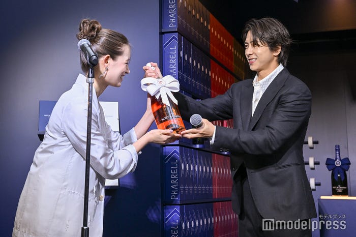 トラウデン直美、山下智久(C)モデルプレス