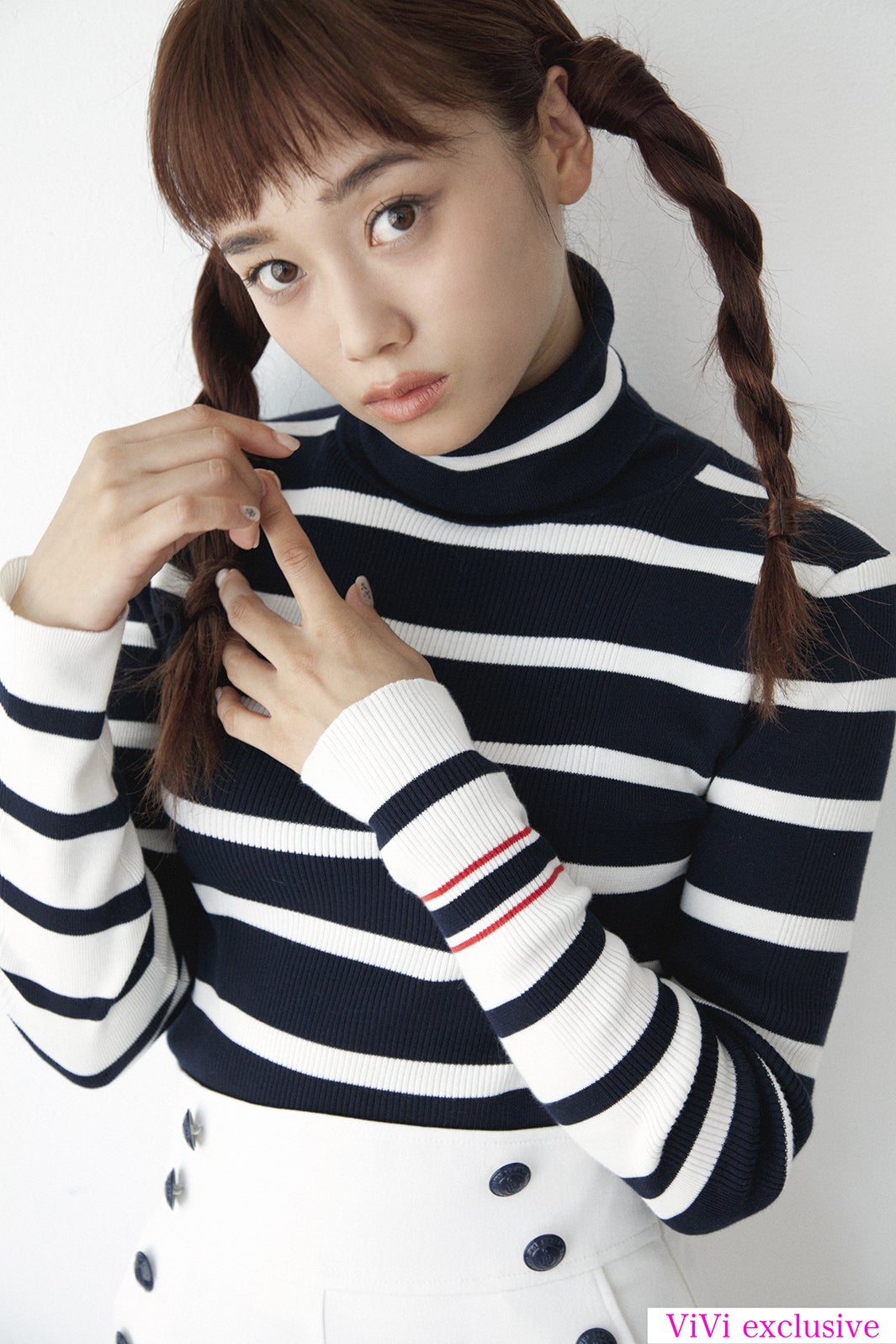 「ボーダーニット」18,000円「ボタンパンツ」19,000円（全て税抜）