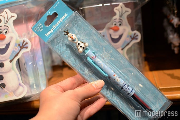 ボールペン¥980(C)モデルプレス