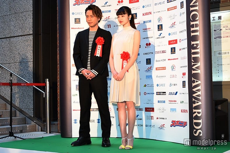 （左から）登坂広臣、小松菜奈