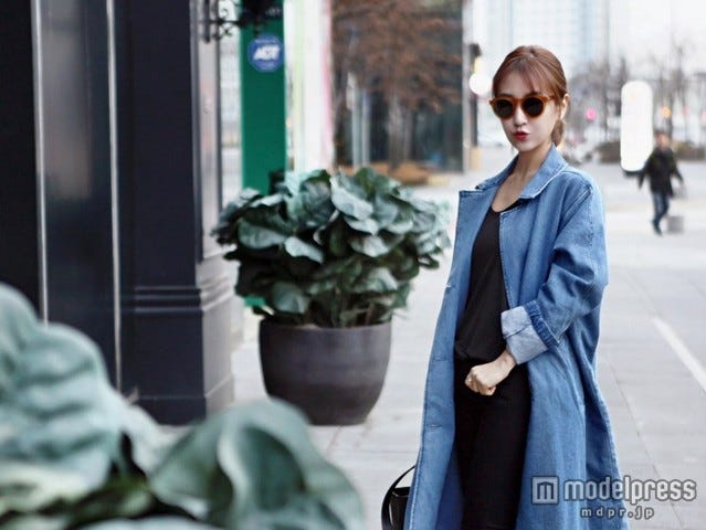 デニムチェスターコート/画像提供:「OGAGE JAPAN」11,800円(税込)