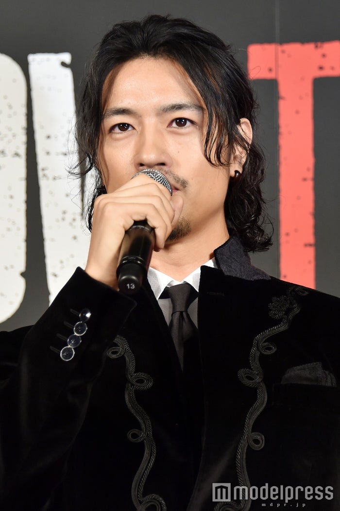 High Low Takahiro 登坂広臣 斎藤工 雨宮三兄弟 が揃って登場 長男の特権 運命的なものを感じた モデルプレス