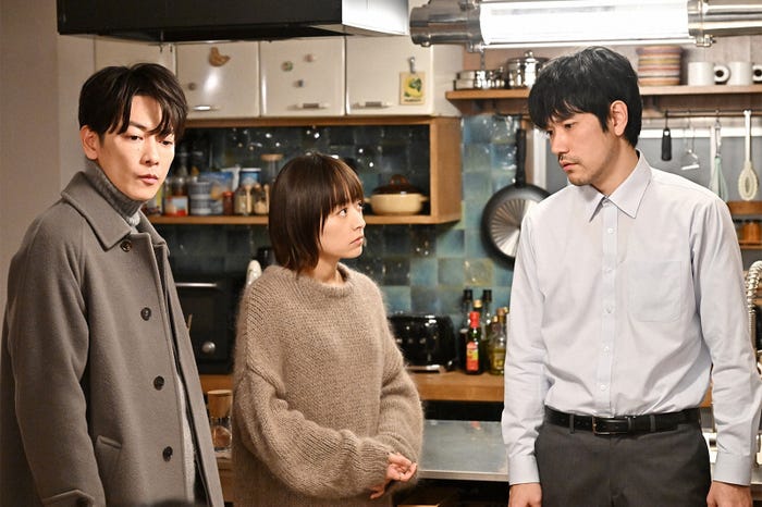 佐藤健、井上真央、松山ケンイチ/ 「100万回 言えばよかった」第8話より(C)TBS