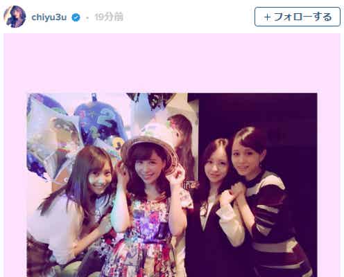 佐野ひなこ&板野友美&前田敦子が集結 元AKB48河西智美の華やかバースデーに反響