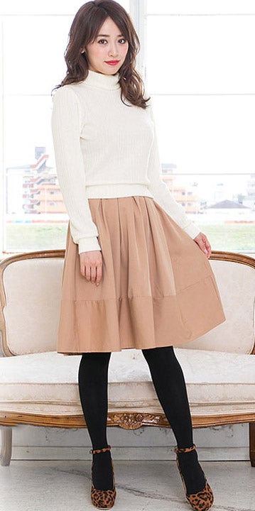 バックリボンタートルネックリブニットソートップス「神戸レタス」1990円（税込）／画像提供：神戸レタス