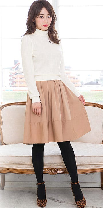 バックリボンタートルネックリブニットソートップス「神戸レタス」1990円(税込)/画像提供:神戸レタス