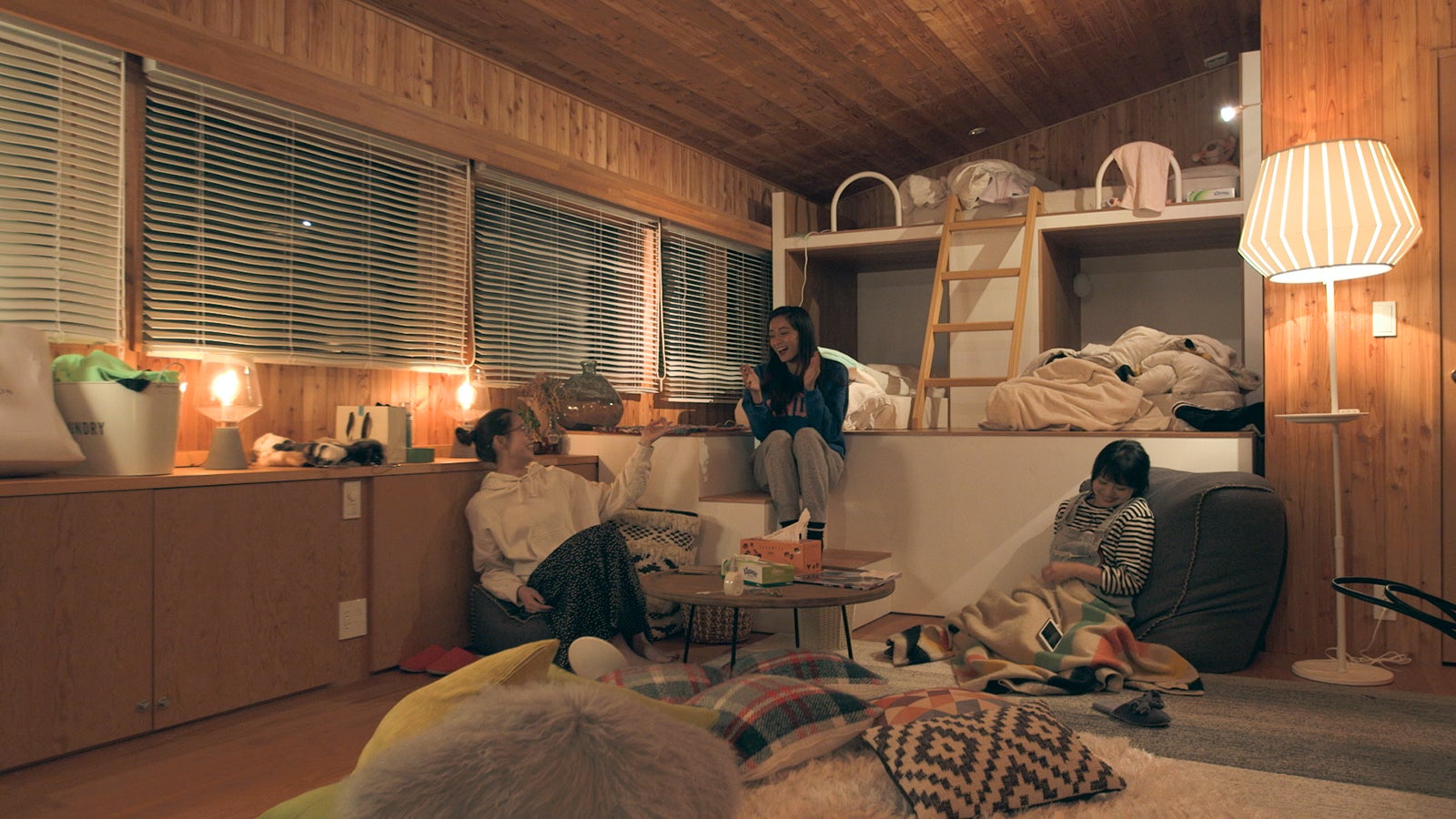 りさこ、まや、優衣「TERRACE HOUSE OPENING NEW DOORS」41st WEEK（C）フジテレビ／イースト・エンタテインメント