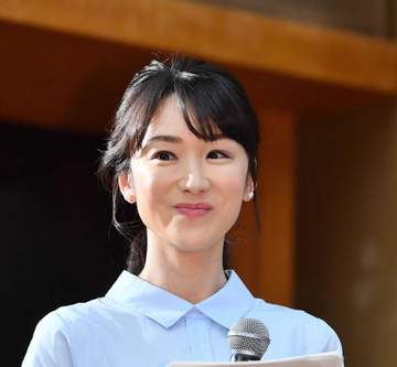 「最上級に可愛すぎる」息子は高1のテレ朝Jチャンネル新キャスター 中1娘と母子三代でパフェ 私服の清潔感が「美しい美しい♥」