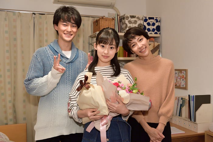 (左から)山本直寛、井本彩花、木村佳乃(画像提供:テレビ朝日)