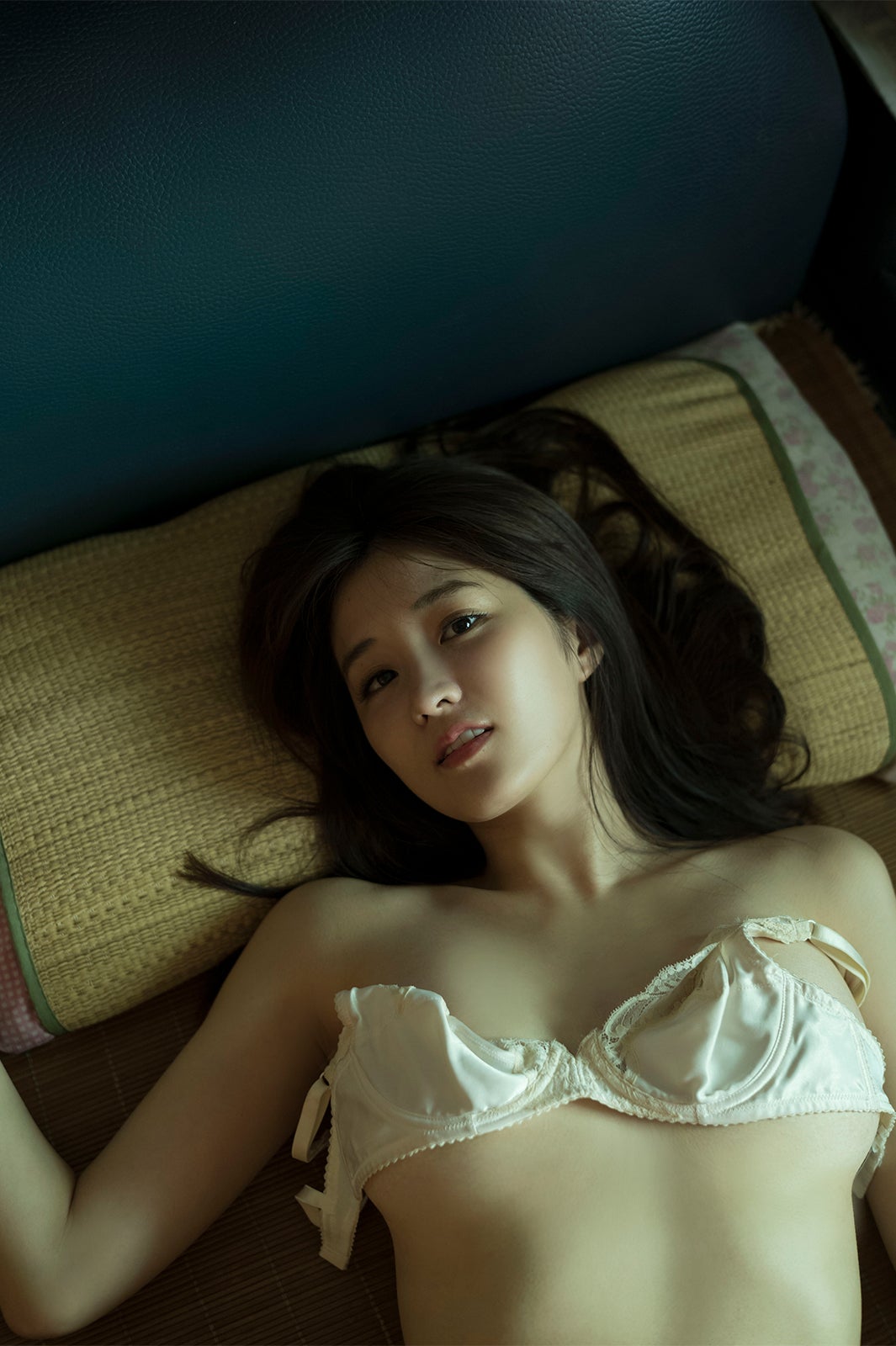 葉加瀬マイ／写真集『愛玩』より（画像提供：光文社）