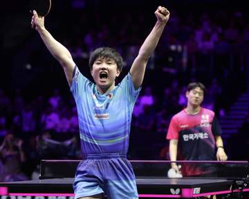 張本きょうだいアベックV！智和2連覇 妹・美和に続いた！「お父さん、お母さんの優勝なのかな」決勝は日韓戦制す 野球のスイングパフォーマンスで歓喜爆発