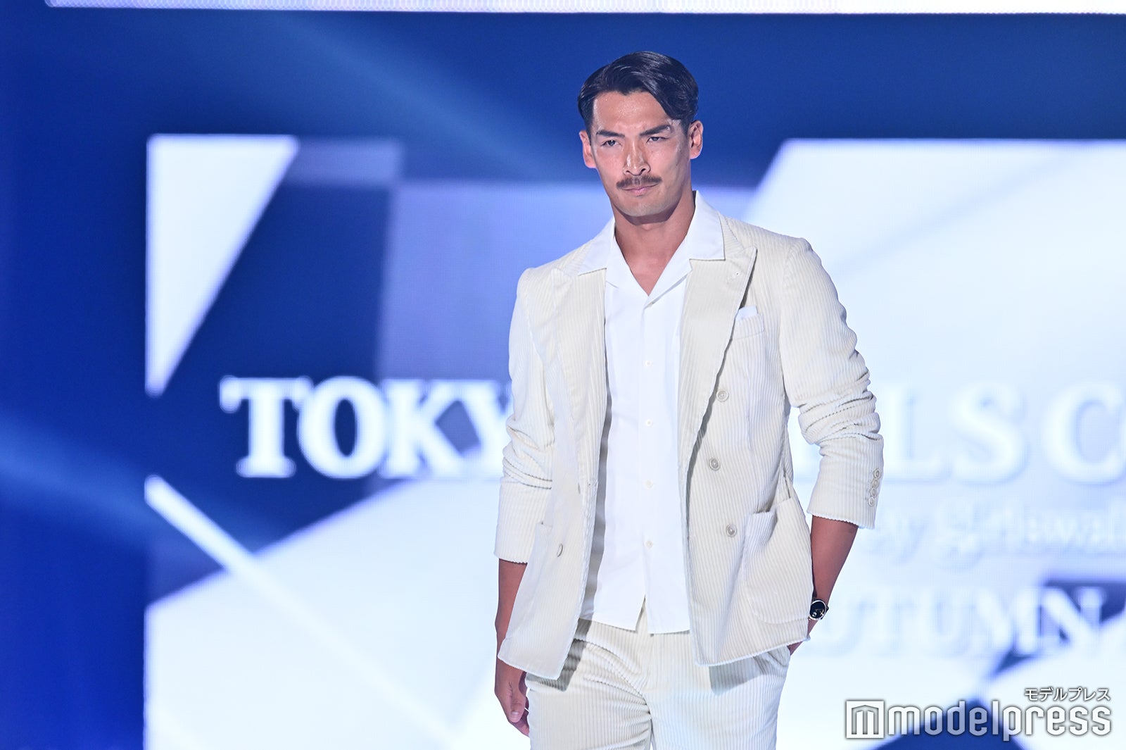 （C）モデルプレス