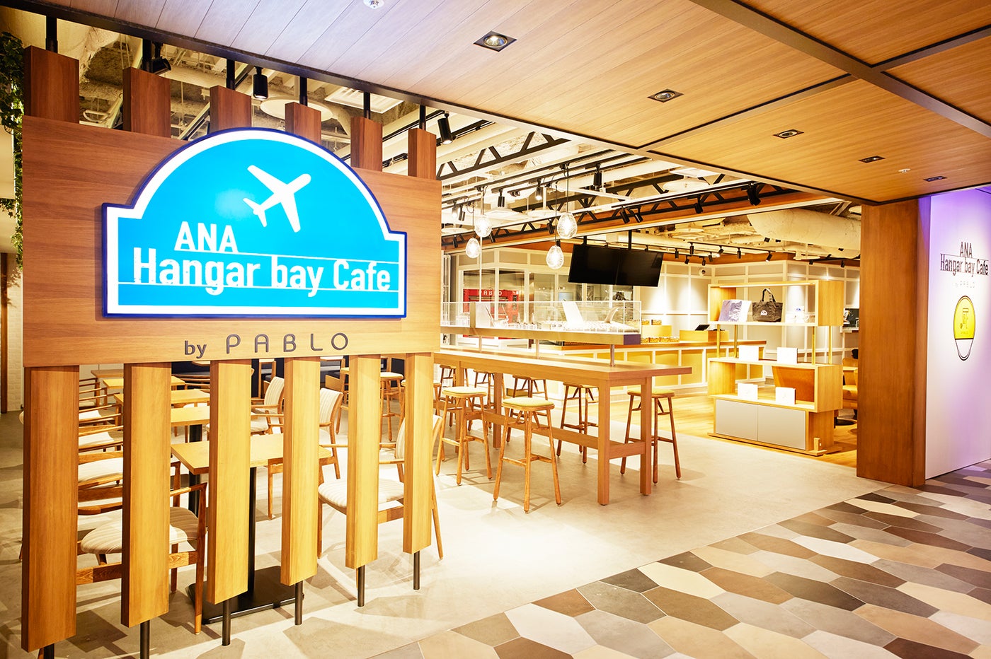 ANA Hangar bay Cafe by PABLO／画像提供：日本空港ビルデング