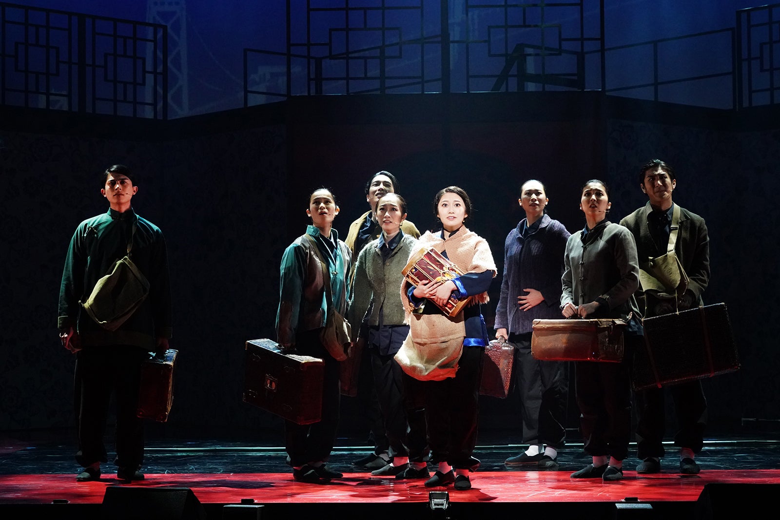 ミュージカル「FLOWER DRUM SONG」より（C）エイベックス・エンタテインメント株式会社／撮影：岩田えり