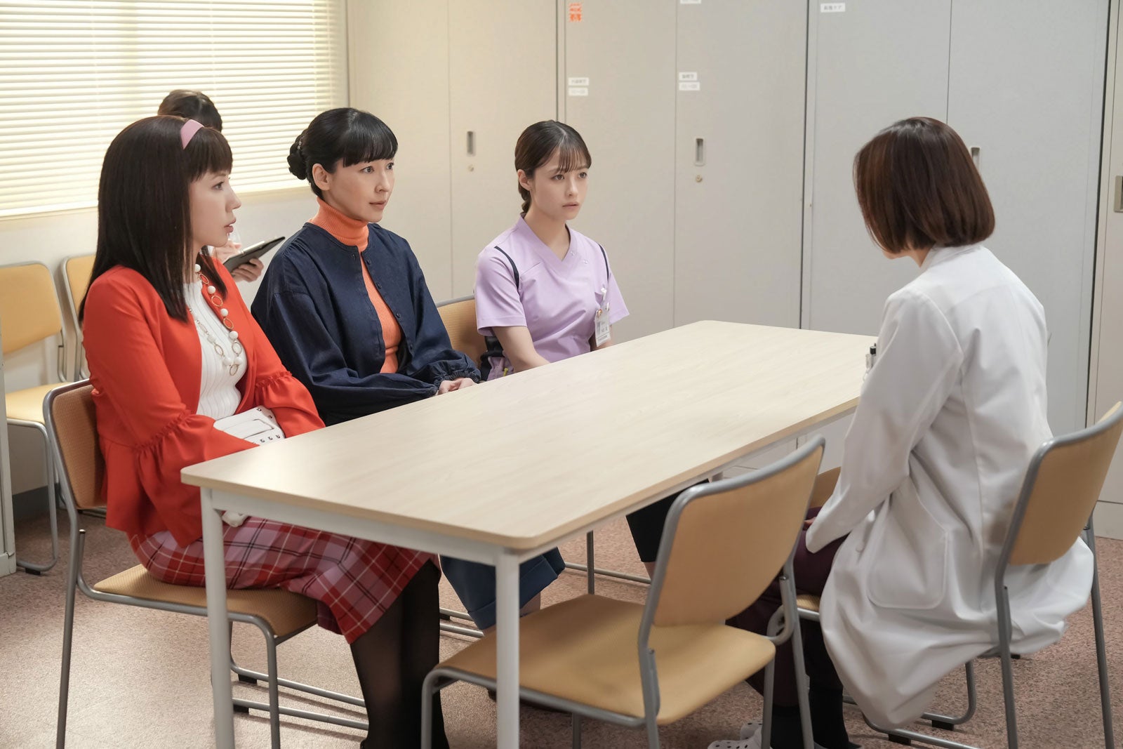 仲里依紗、麻生久美子、橋本環奈、中村アン「おむすび」第100話（C）NHK