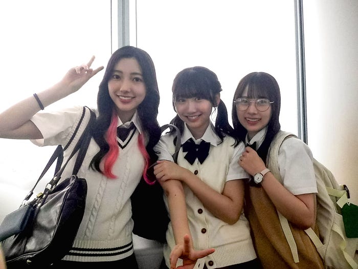 小西夏菜実、藤嶌果歩、石塚瑶季(C)2024 映画「ゼンブ・オブ・トーキョー」製作委員会