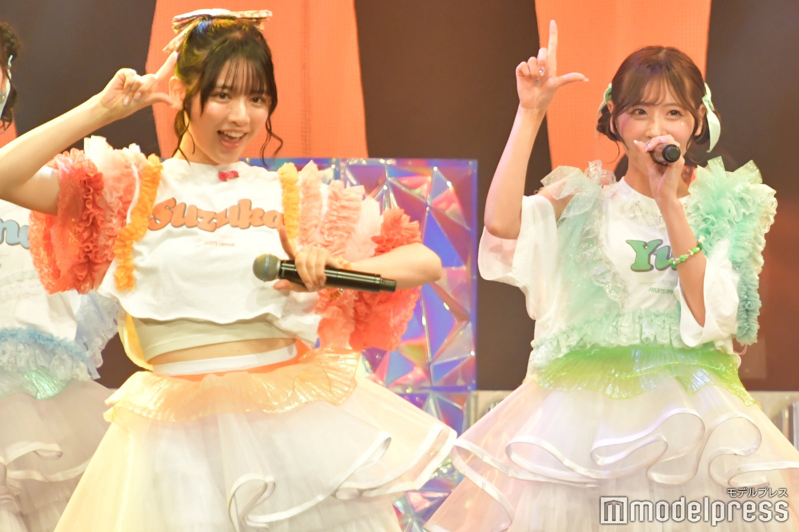 鎮西寿々歌、櫻井優衣（C）モデルプレス