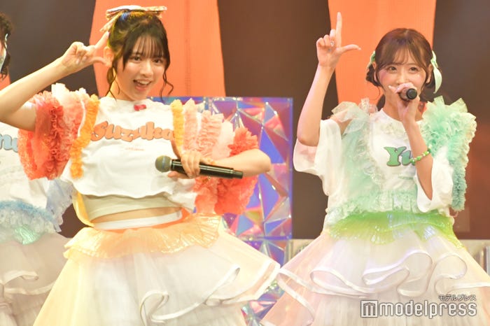 鎮西寿々歌、櫻井優衣(C)モデルプレス