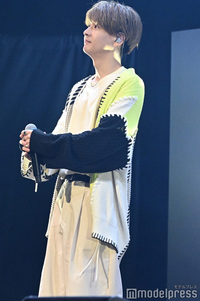 crhug(C)モデルプレス