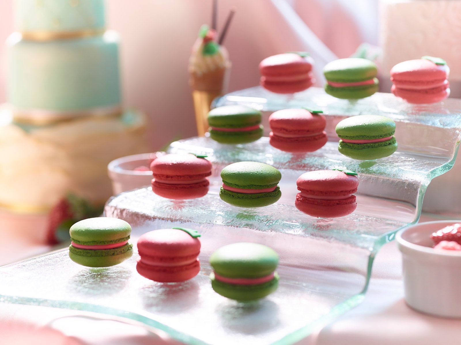 週末限定「オトナ苺ブッフェ」／画像提供：コンラッド東京