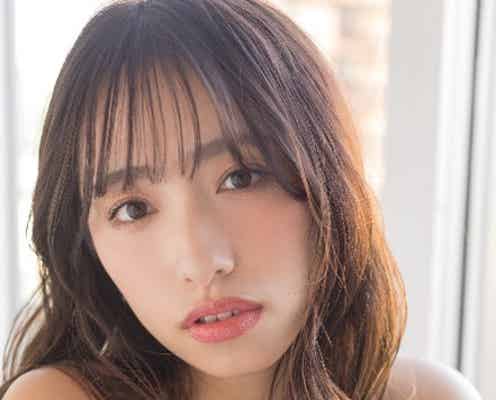高梨瑞樹、ランジェリーで魅せる美乳×むちふわボディ 「GIRLS graph.004」誌面カット公開