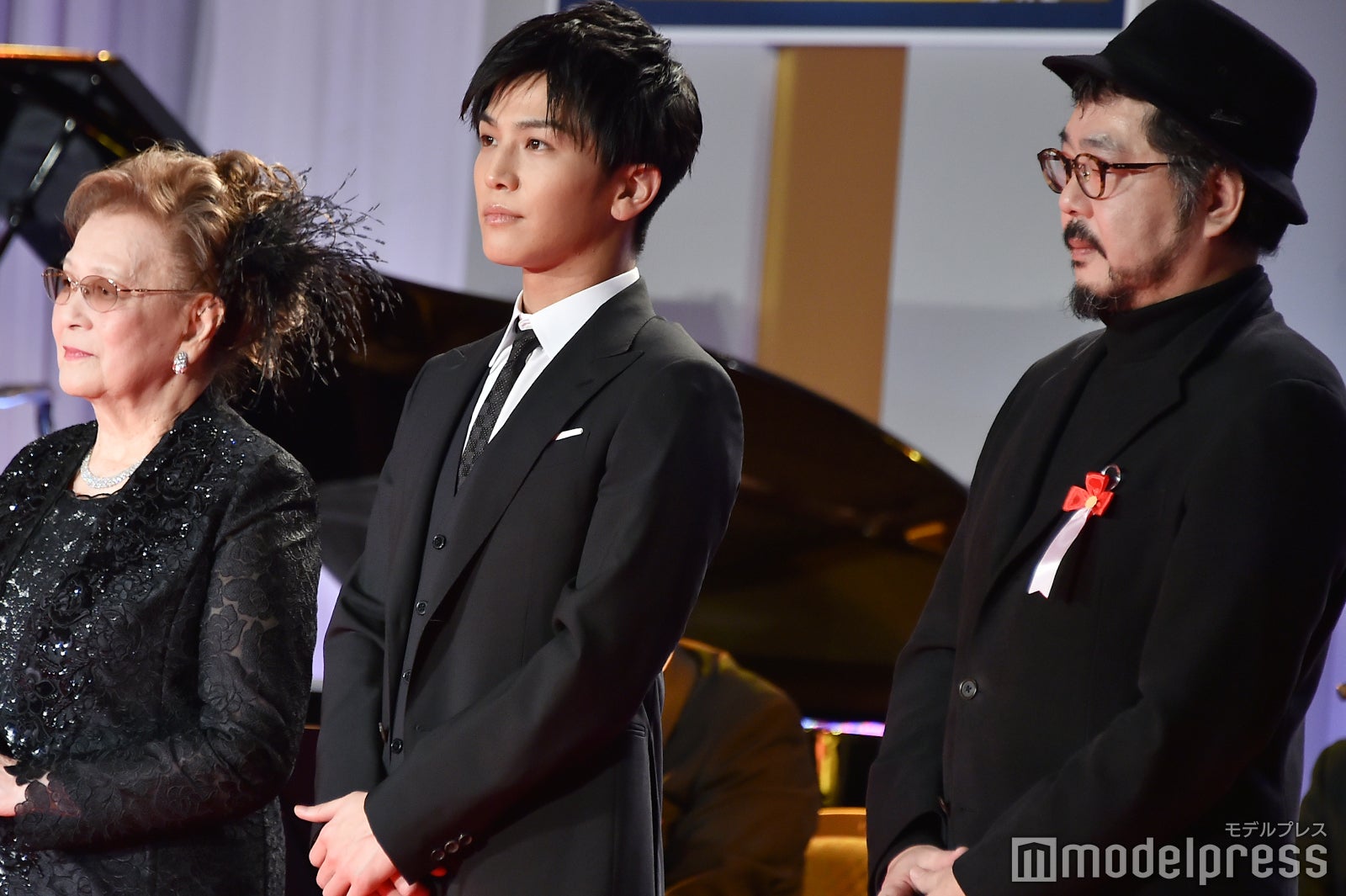 （左から）石原まき子氏、岩田剛典、塩田明彦監督（C）モデルプレス