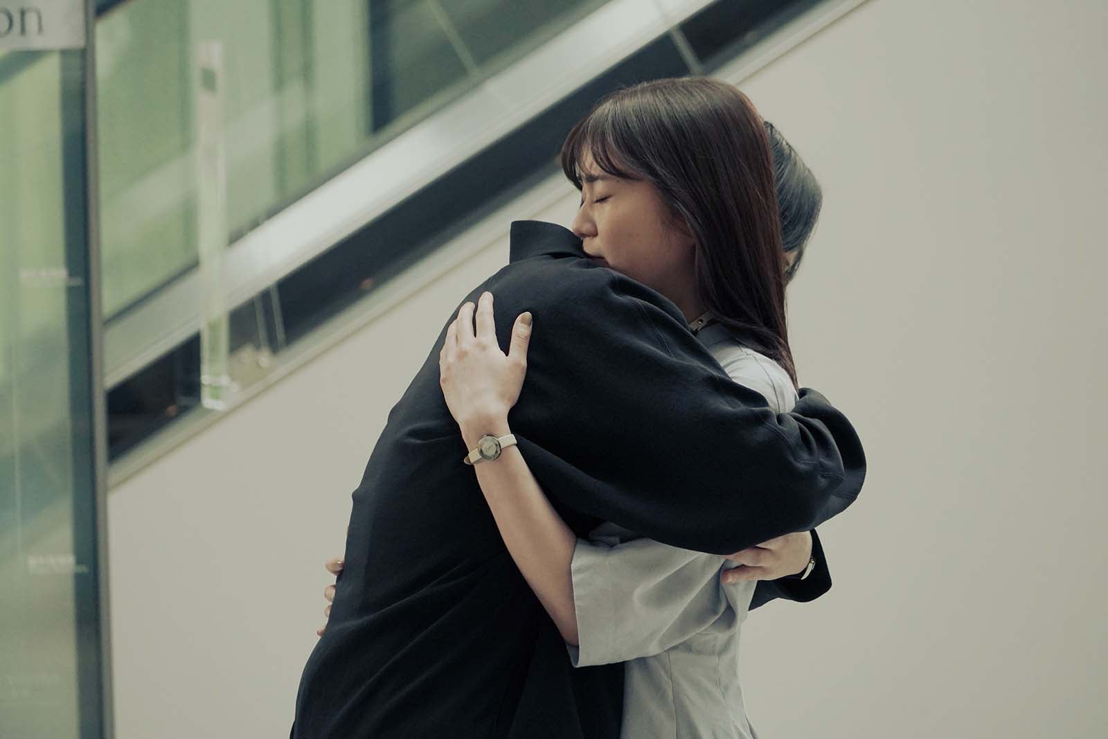 岡山天音、生田絵梨花「アンメット ある脳外科医の日記」第8話より（C）カンテレ