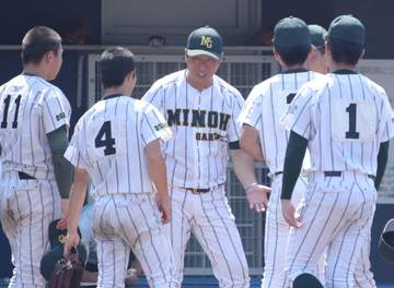 名将の教え子対決、箕面学園・山田監督は敗戦にも光