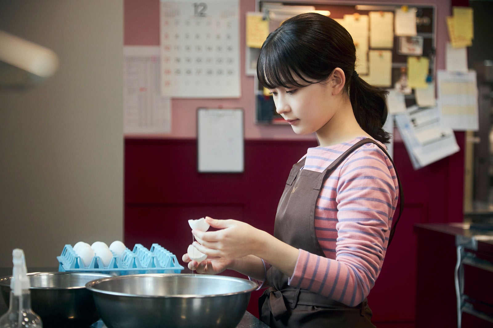 畑芽育「パティスリーMON」第1話（C）「パティスリーMON」製作委員会