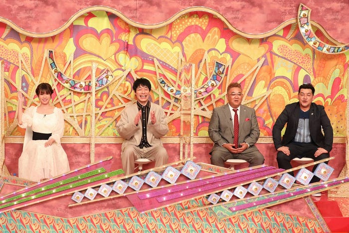 深田恭子、川島明、伊達みきお、富澤たけし(C)フジテレビ